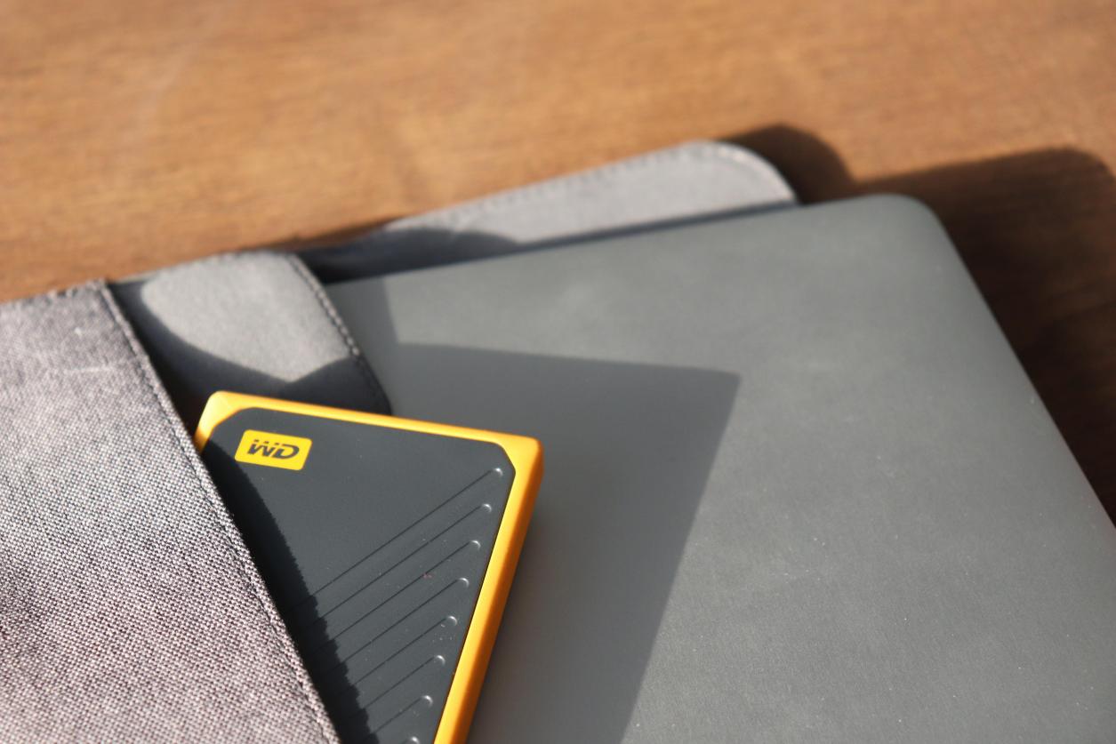 西数移动固态硬盘开箱,西数mypassport移动硬盘开箱