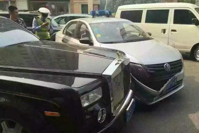 撞上豪车双方没有保险怎么办,撞上豪车是什么险