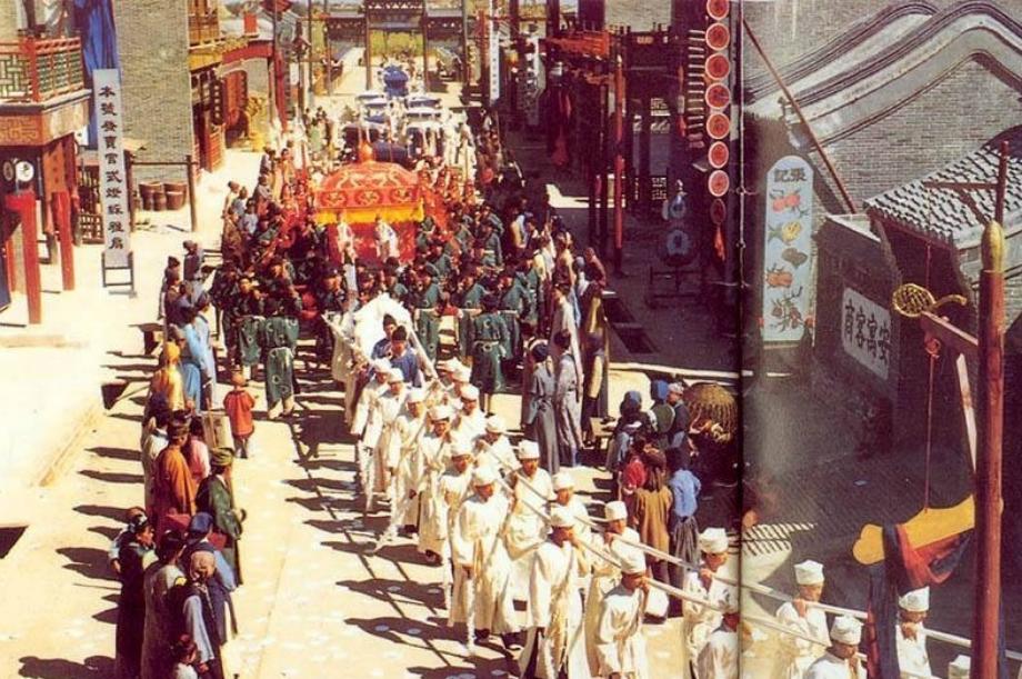 身穿热孝不登门是什么意思,冷棺入村有什么说法