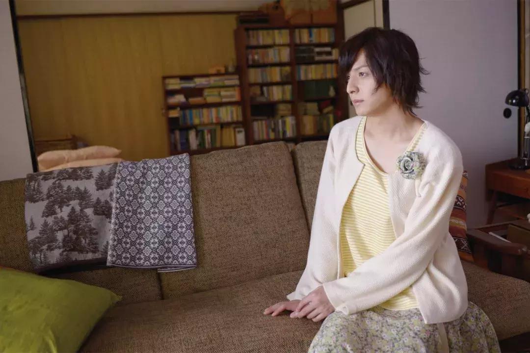 身体不能由自己做主,自己的性别不是自己决定的