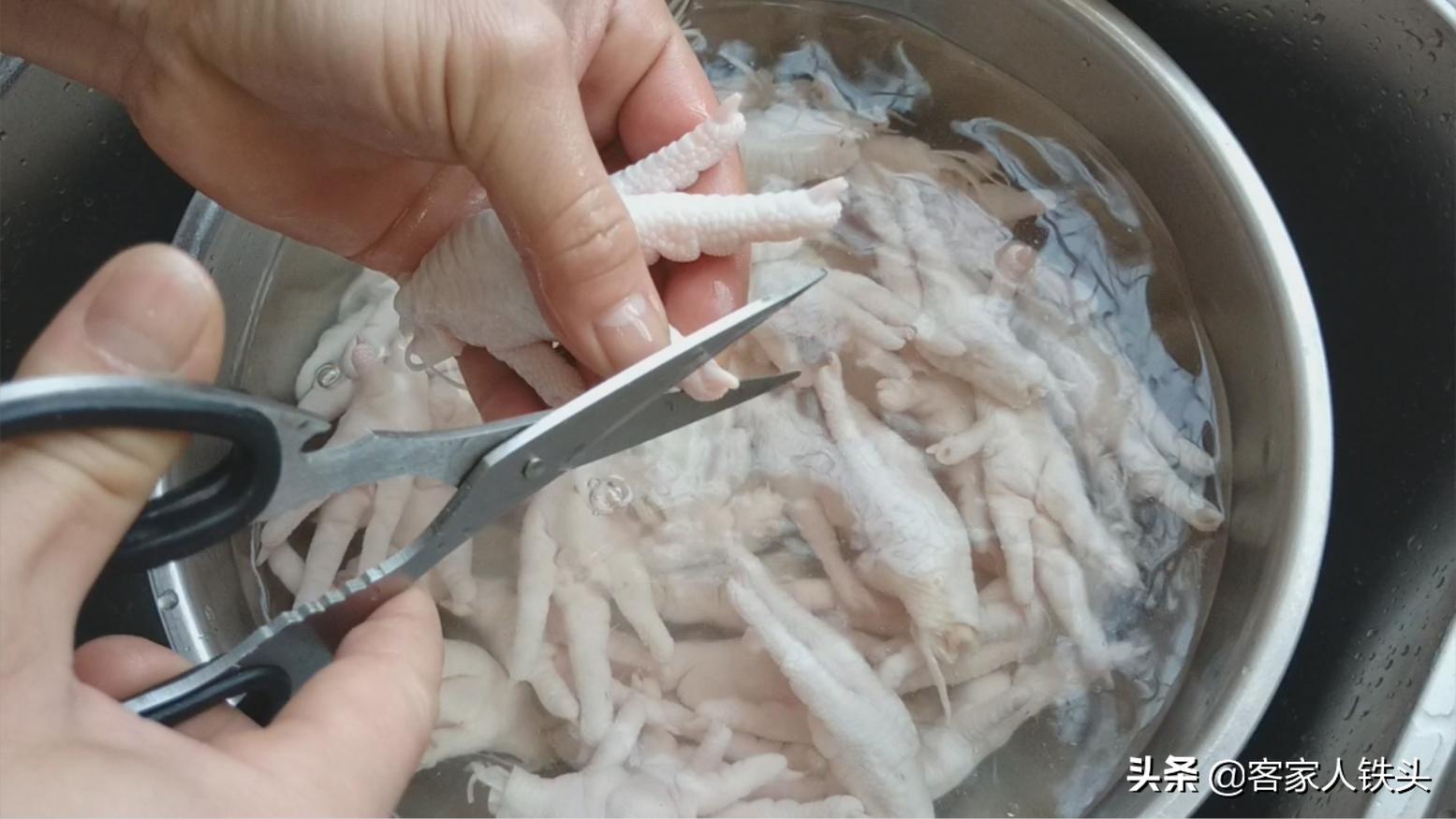 鸡腿鸡脚怎么做孩子爱吃,鸡脚做法小孩爱吃