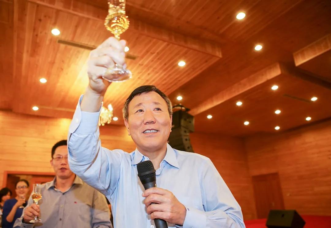 新刊鲜读｜经济战“疫”，这一期《中国企业家》请收藏