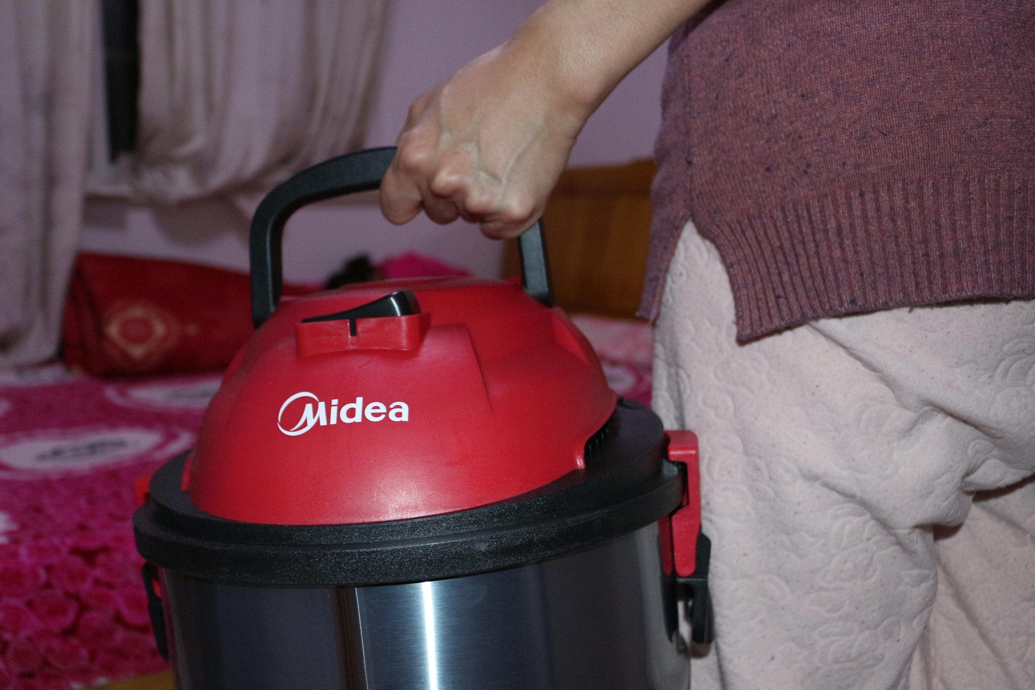 美的吸尘器性价比最高的一款,美的吸尘器家用销量第一名