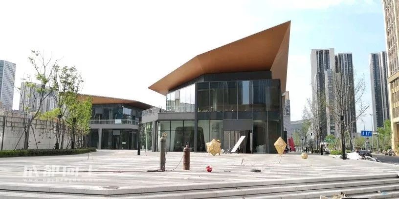 大源村最靓的仔,成都秦皇寺cbd和大源cbd