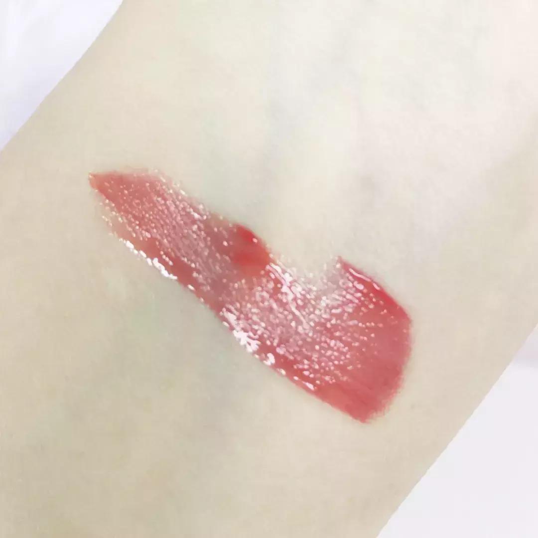 口红测评莓果色,口红推荐平价小众男的试色