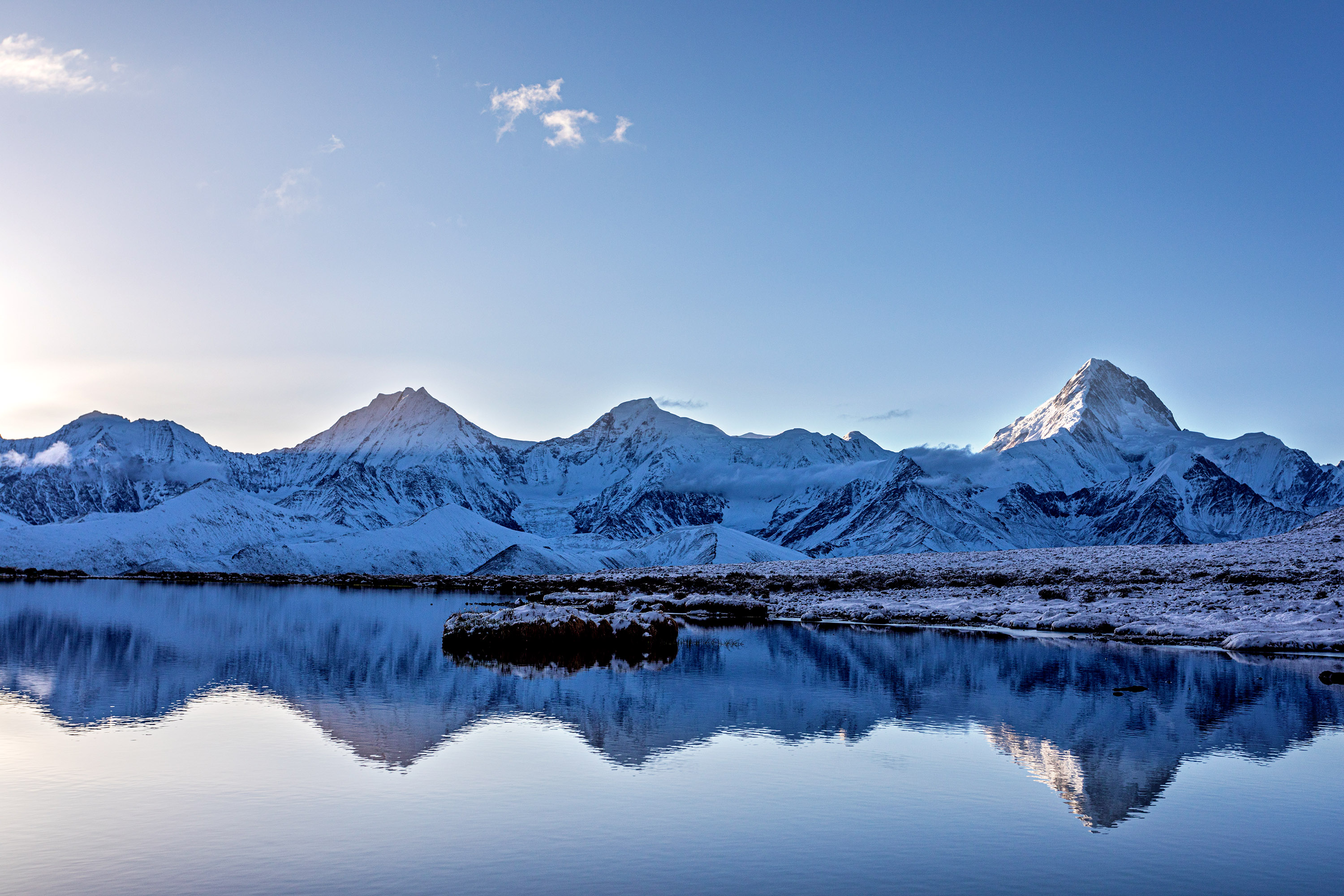 贡嘎雪山自由旅拍,里索海贡嘎雪山全景