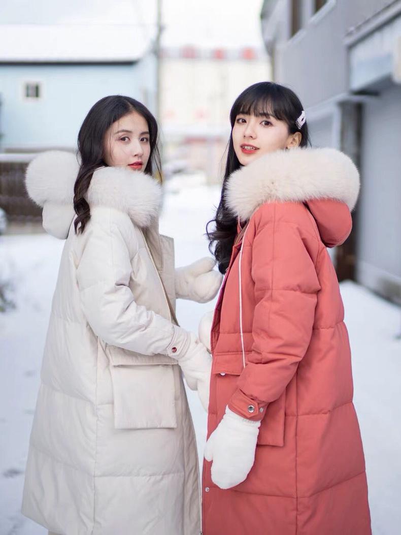 大毛领羽绒服怎么搭配,大毛领羽绒服怎么搭配好看