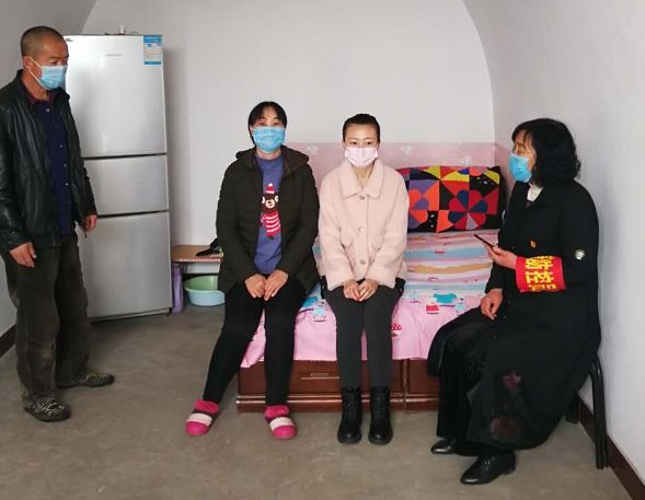 69岁网格长：帐篷里的守护