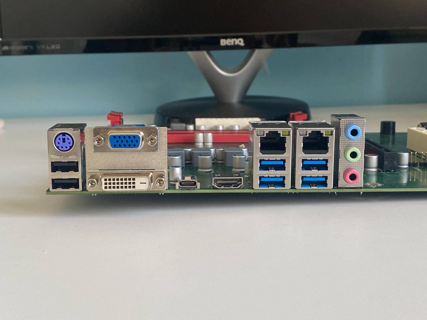 cpu可以装在任何主板上吗,cpu只要插在主板上就不用拔了吧