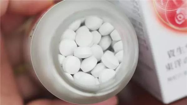 石头姐艾玛斯通拍摄,石头姐艾玛斯通新作品