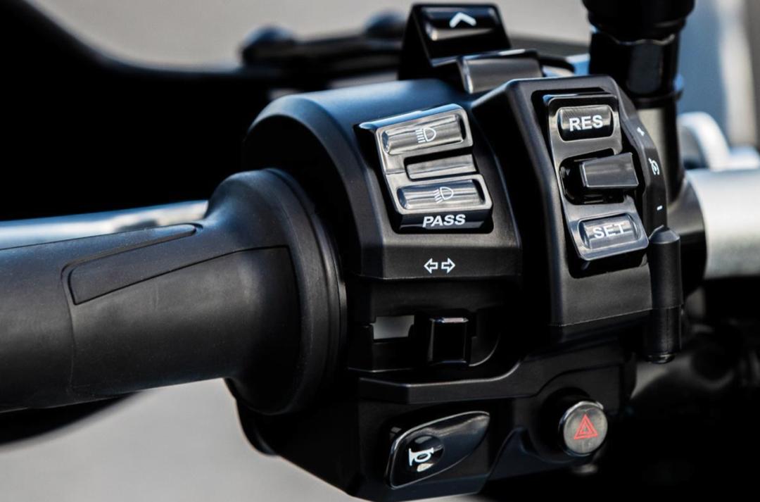 新款雅马哈tracer900gt,全新雅马哈tracer9