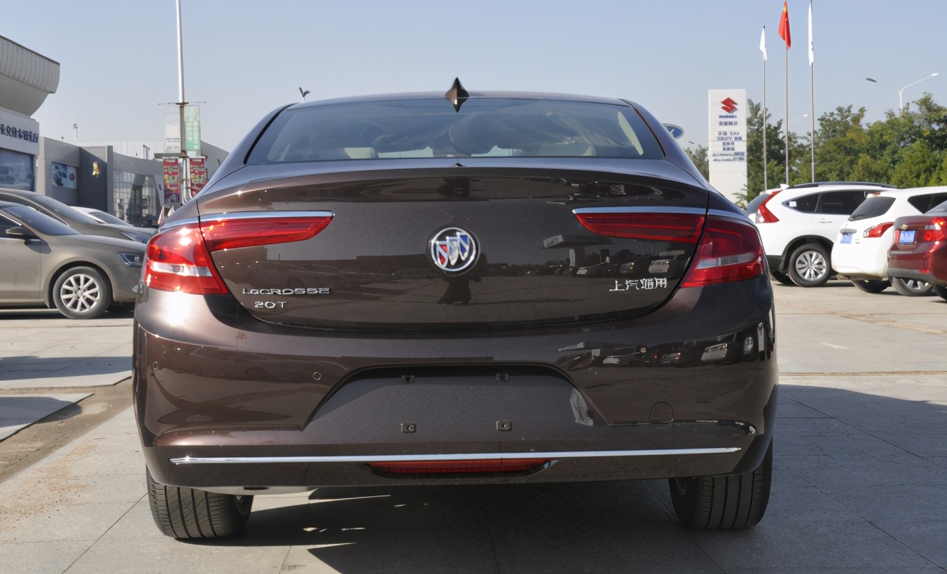 20秒告诉你别克有哪些车,别克君越前后对比图高清