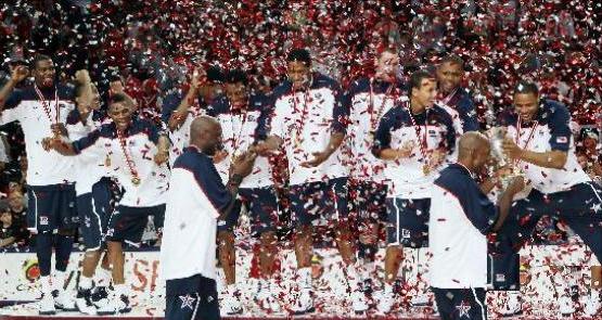 同年获得NBA和奥运会双料冠军，米德尔顿和霍乐迪到达人生巅峰