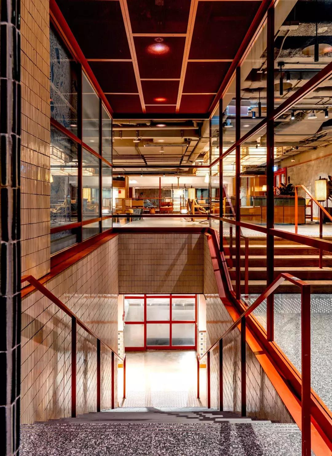 香港逸东酒店在哪个地铁口,香港逸东酒店夜景