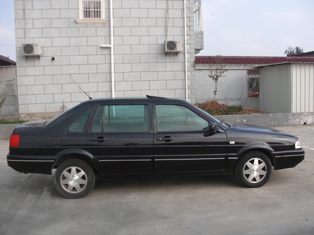 当年桑塔纳2000相当于现在什么车,桑塔纳2000搞笑段子