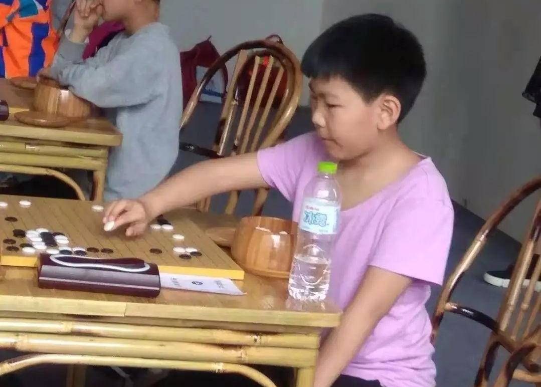 黑白问道棋坛新骄——四川围棋冲段精英刘海洋成长纪实