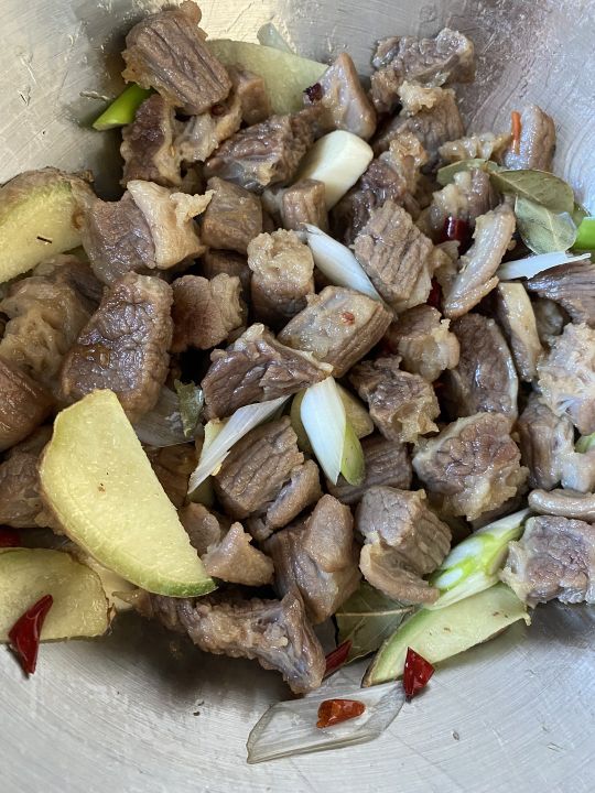 土豆炖牛肉需要炖多久,胡萝卜土豆炖牛肉做法