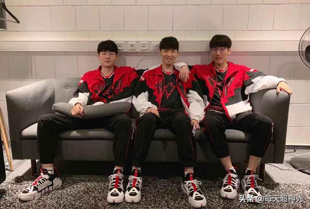 hle全胜晋级s11正赛,hle最新比赛chovy