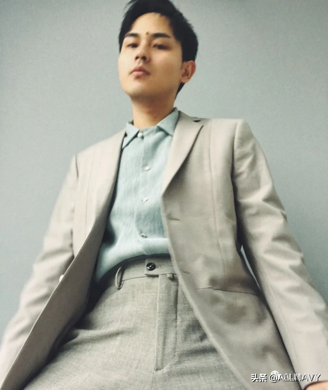 优衣库爆款穿在普通人身上,优衣库人手一件的衣服