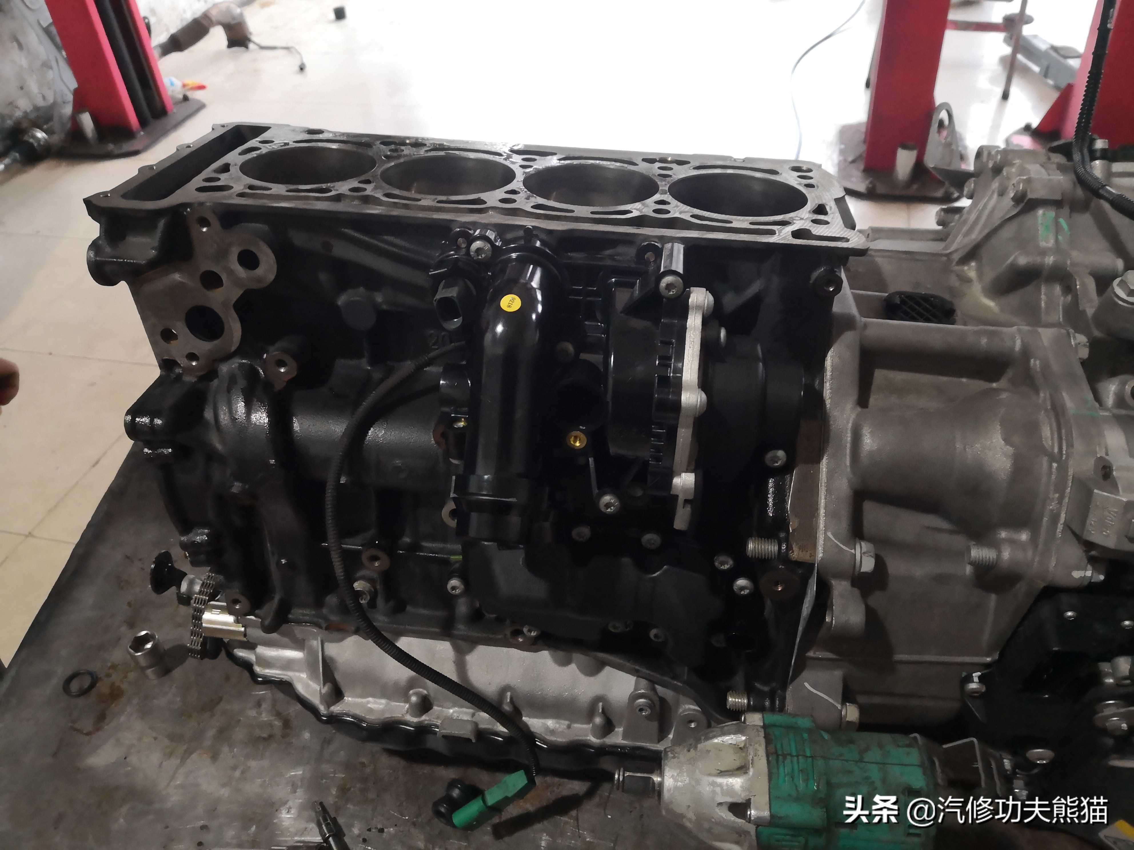 dsg双离合起步抖动有异响,大众帕萨特3.0v6发动机烧机油