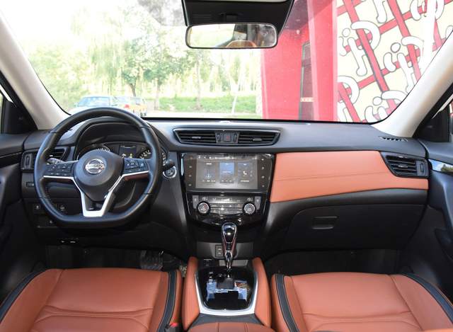 新款奇骏2.5l四驱豪华版配置,为什么买奇骏的都是有钱人