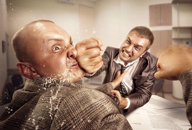 跟别人打架的时候全身发抖,和别人打架为什么会颤抖