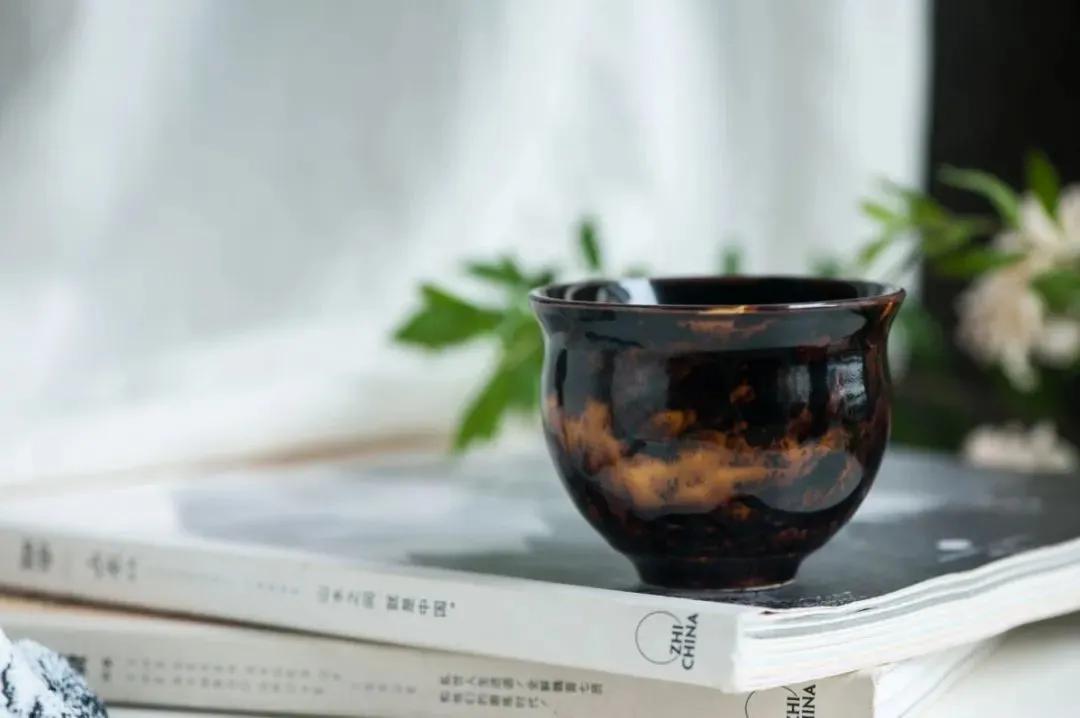 如丝的玳瑁釉,玳瑁釉火焰纹