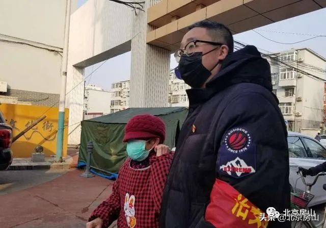 内外兼顾！房山这社区有位“快递小哥”！