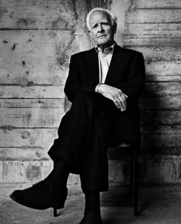 间谍小说作者居然是真间谍,间谍小说作者亲身经历