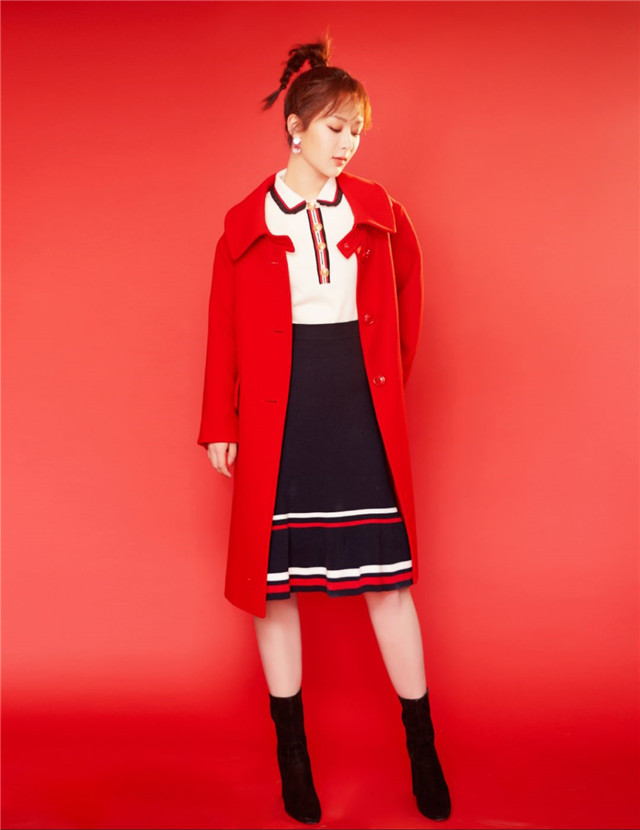 发量少穿大衣怎么扎头发,冬天衣服厚头发怎么扎温柔简单