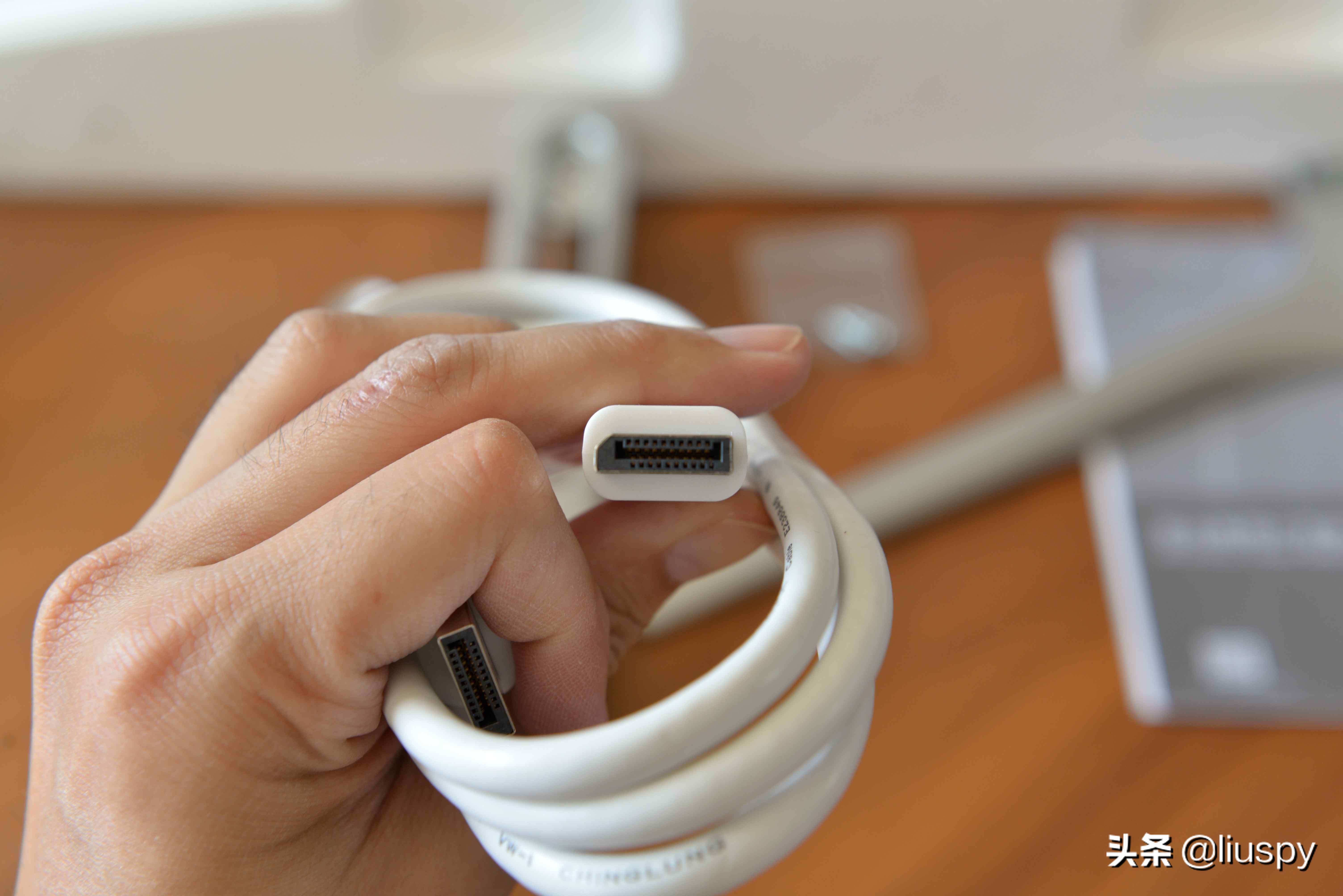 hkc34寸cg343u带鱼屏显示器评测,便宜显示器30寸