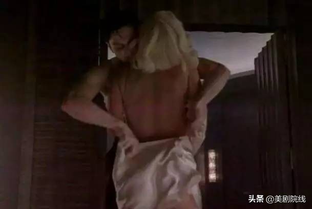 第一次被男生握住手腕,第一次被同一个男人甩了