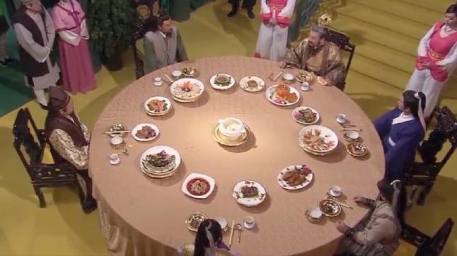 王爷试吃一品全席，令两家彻底顿悟，皆大欢喜