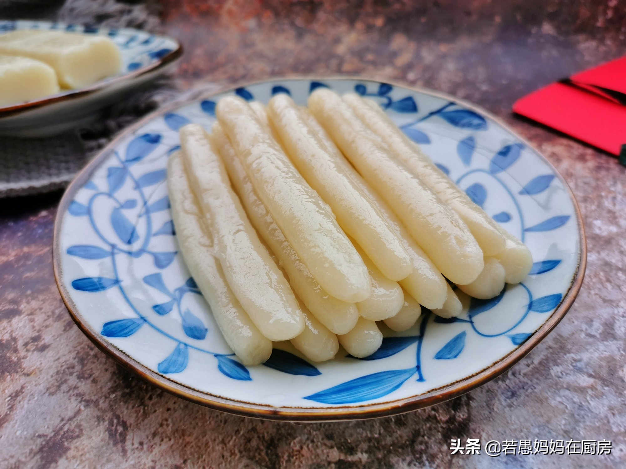 年糕怎么做鲜甜软糯不加枣,年糕太干了怎么做脆皮年糕