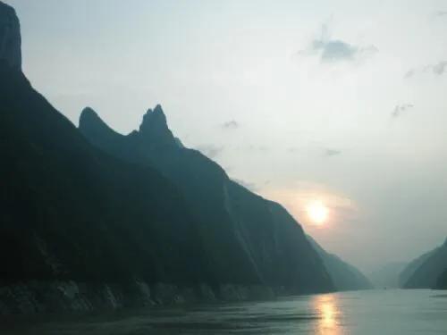 互文是什么修辞手法怎么分析,互文是修辞手法还是写作方法