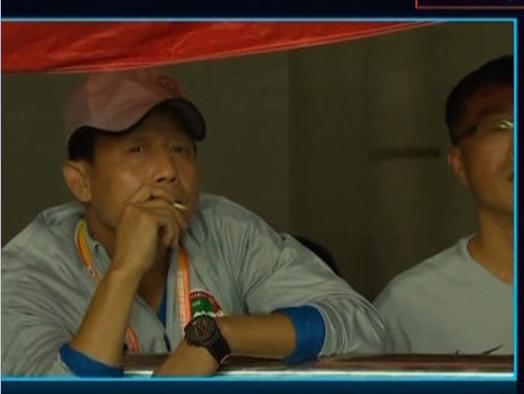 里皮恒大抽雪茄图片,里皮抽雪茄完整版