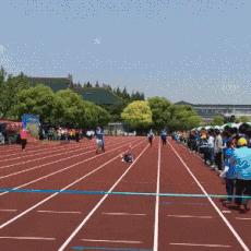 闺蜜生日送蛋糕还是送礼物呢,闺蜜过生日给他送什么零食好呢