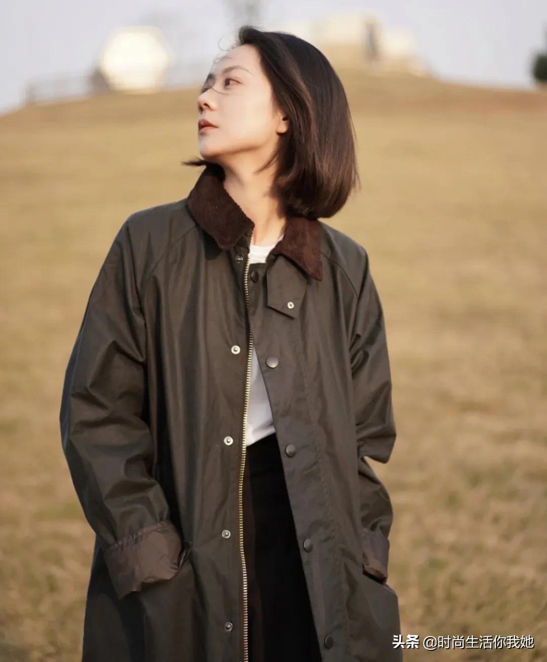 女人穿的外套有气质的质量最好的,女生外套有这几件就够了