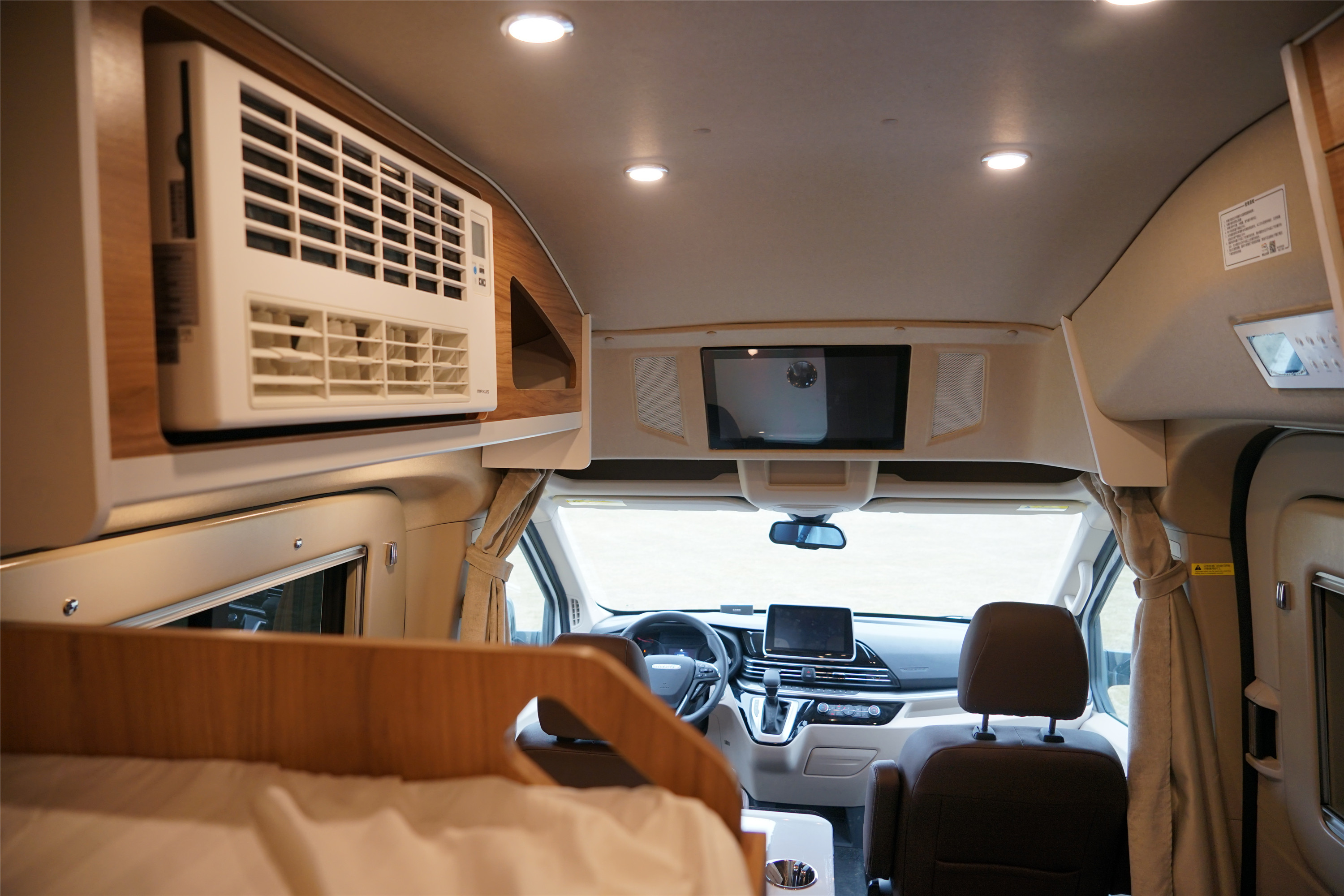 上汽大通maxus旅行家v90房车,房车大全大通v90