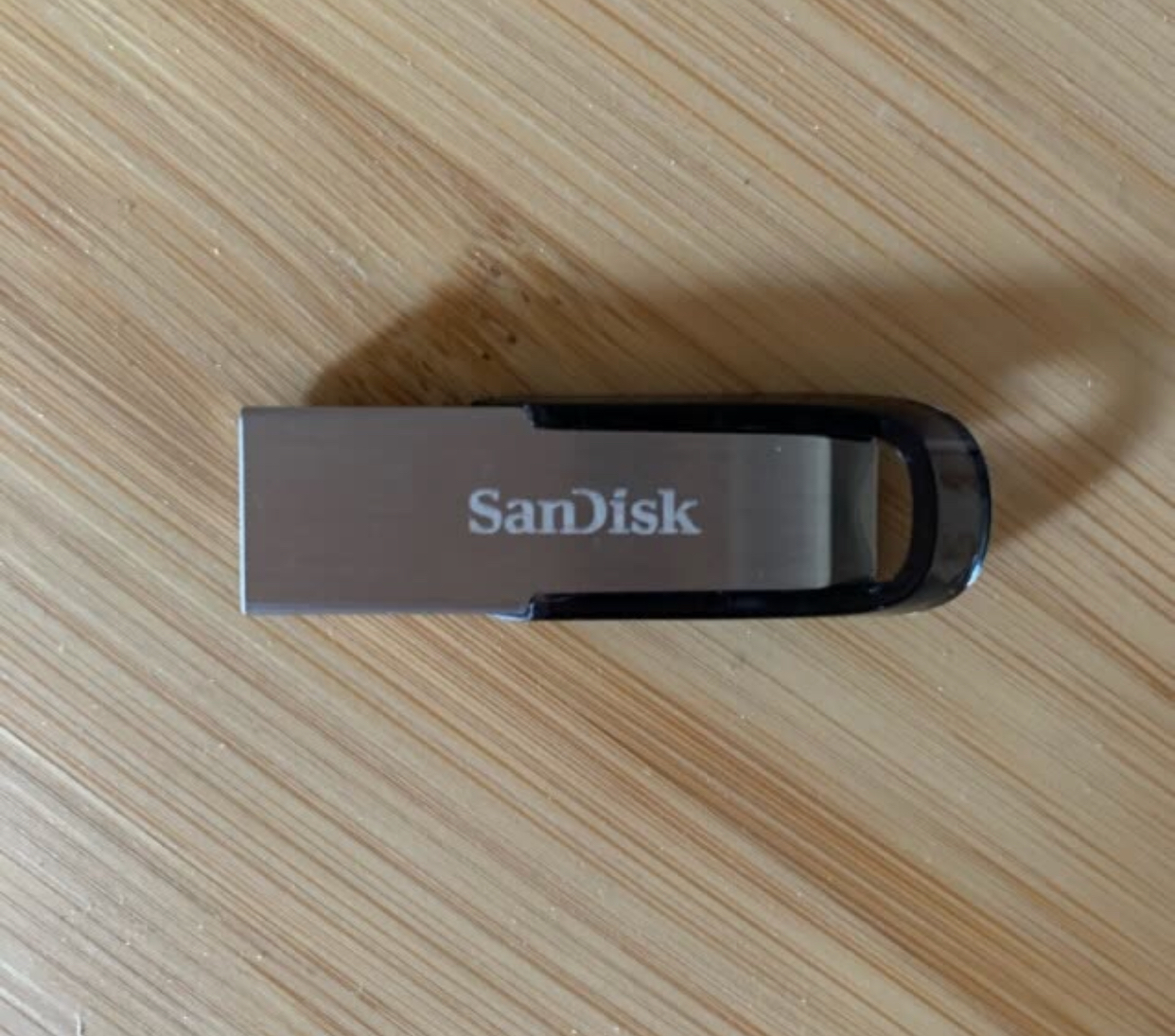 闪迪高速加密u盘测评,闪迪u盘金属外壳的优缺点