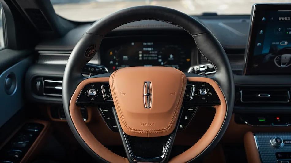 豪华车型再次升级,林肯新一代飞行家彰显霸气威武