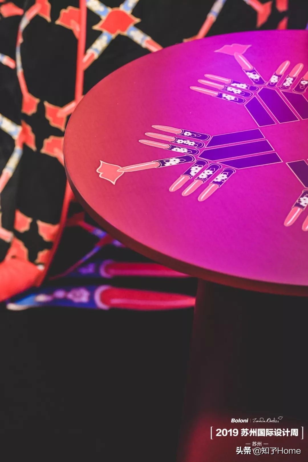 当离经叛道的“朋克公主”遇到孤独的博洛尼激起无限灵感火花