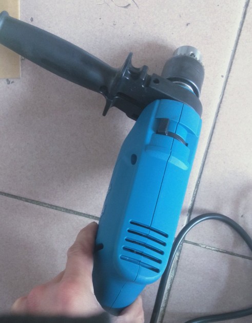 晶思达手电钻开关总成内部构造,插电款带冲击的手电钻