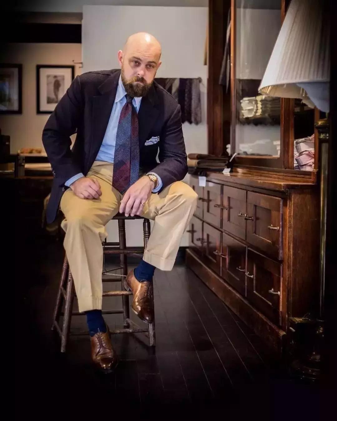 适合肥胖人穿的西服,既然身高改变不了那就改变身材