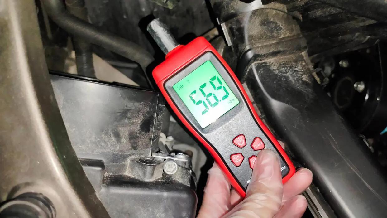 汽车卤素灯氙气大灯led大灯哪个好,汽车大灯氙气灯和led哪种比较好