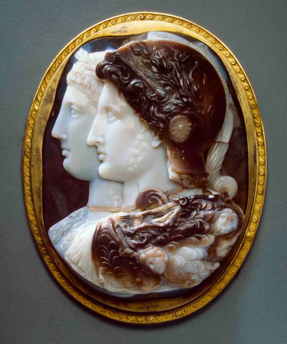 赠你一枚绝世珠宝，换我家族百年安好|艺海拾真