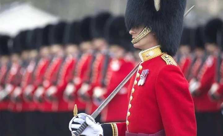梅根构陷英国王室,梅根因祸得福