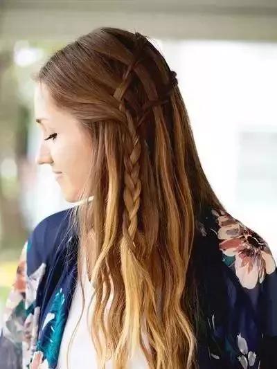 穿裙子就扎这三种发型,穿裙子头发就这样盘气质高级