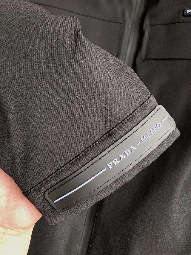 普拉达保暖服装,换季优惠大酬宾