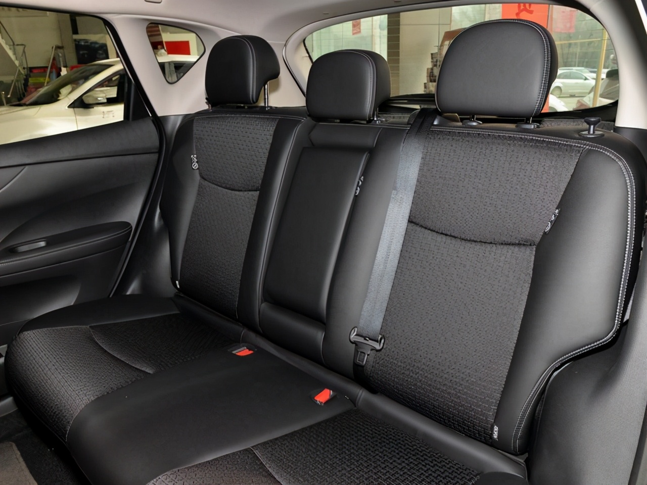 手握十二万能入手新雅阁吗,骐达和高尔夫哪个更值得购买一些